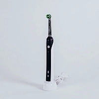 Электрическая зубная щетка Oral-B Pro 750 CrossAction Black D16.513.UX - изображение 6