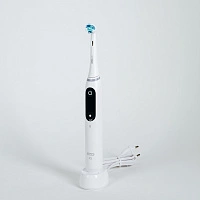 Электрическая зубная щетка Oral-B iO 6 White - изображение 8