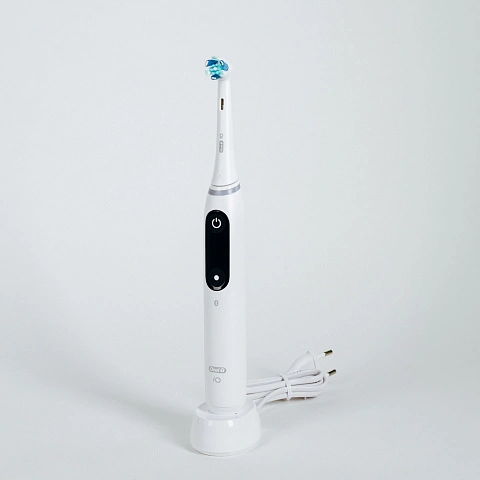 Электрическая зубная щетка Oral-B iO 6 White - изображение 8