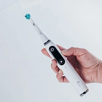 Электрическая зубная щетка Oral-B iO Series 10 White - изображение 4