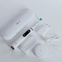 Электрическая зубная щетка Oral-B iO Series 10 White - изображение 3