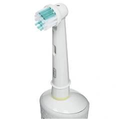 Электрическая зубная щетка Oral-B Vitality D100.413 White Easy Clean