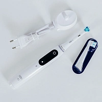 Электрическая зубная щетка Oral-B iO 6 White - изображение 4