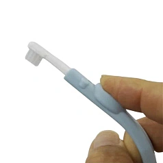 Зубная щетка с подвижным корпусом для миниатюрных пород